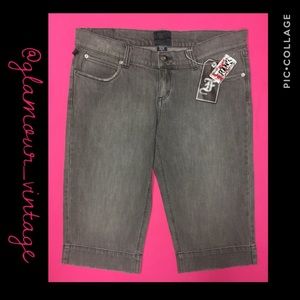 🆕 HOT TOPIC gray (XL) DENIM shorts
